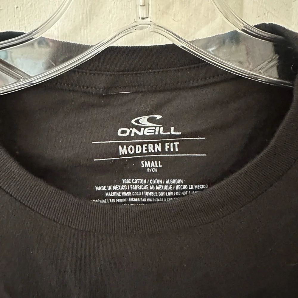 O’Neill MEN’S MODERN FIT TROPICAL GRAPHIC TEE: BLACK: NWT: SZ S - Picture 3 of 5